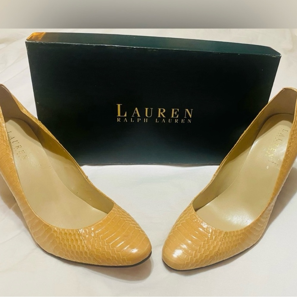 Lauren Ralph  Heels